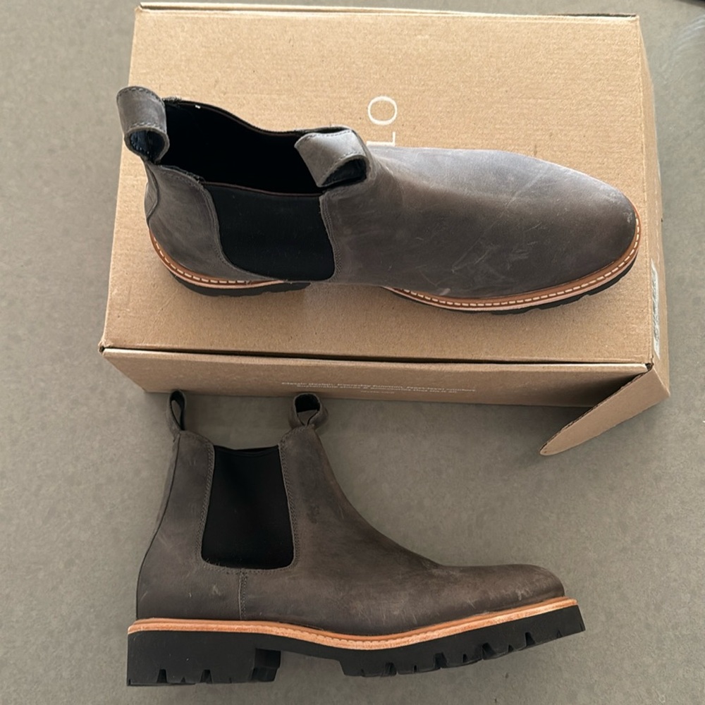 Nisolo Go-To Lug Chelsea Boot - Size 11 - Brand New